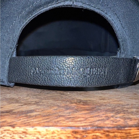 Alexander McQueen Baseball Cap - Black Out Graffiti Print -  Strapback like new - Picture 5 of 8